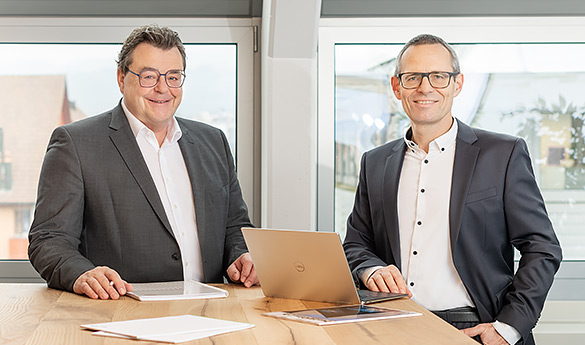 Chers_Membres,_Clientes_et_Clients